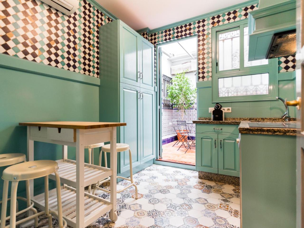 Puerta De La Victoria Apartment Севиля Екстериор снимка